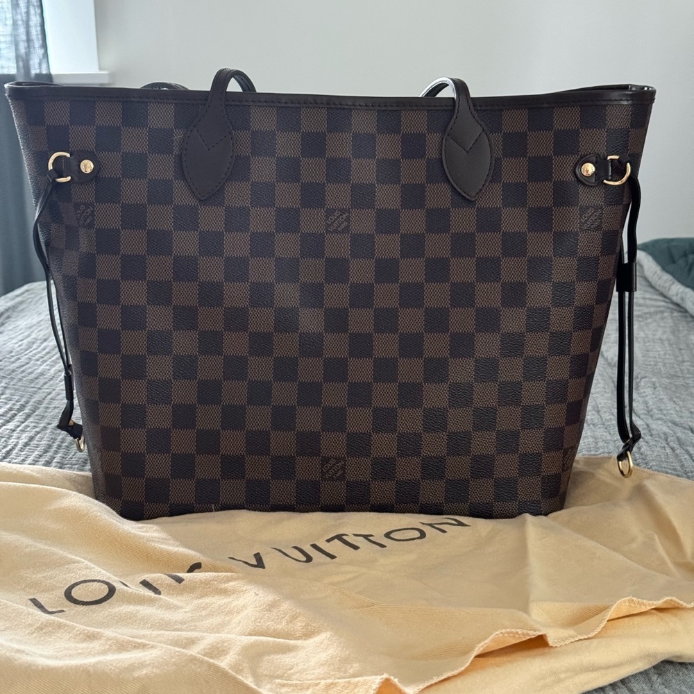 Authentic Louis Vuitton Neverfull